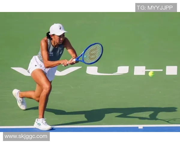 武汉网球队与上海网球队赛后复盘分析双方面对面配合的精彩瞬间与战术调整