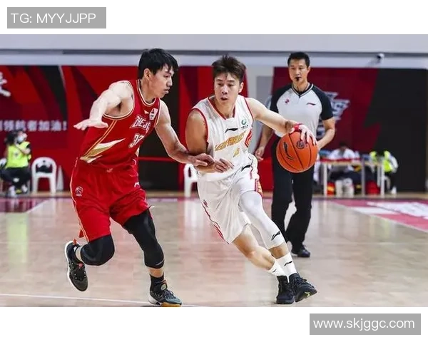 深圳篮球队以74分领跑大师赛积分榜展现强劲实力